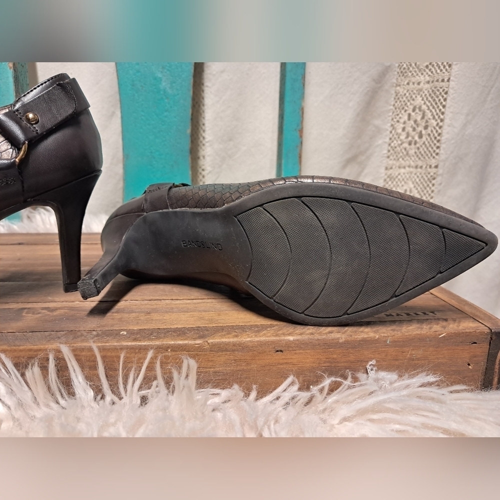 Bandolino Faux Snake Skin Heels Size 7 - Picture 8 of 10